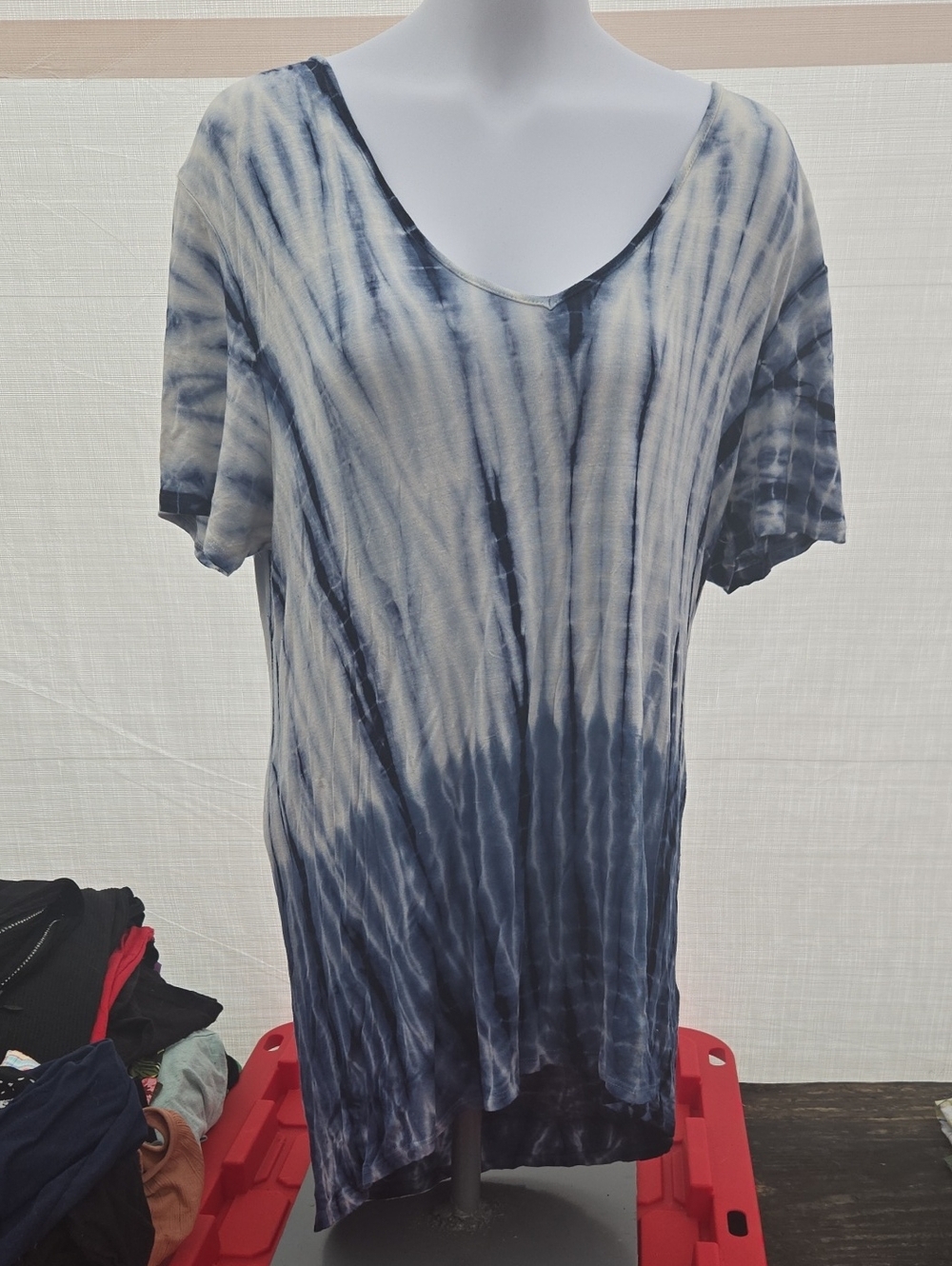 Tryst Blue Tie-Dye V-Neck Short Sleeve Tunic